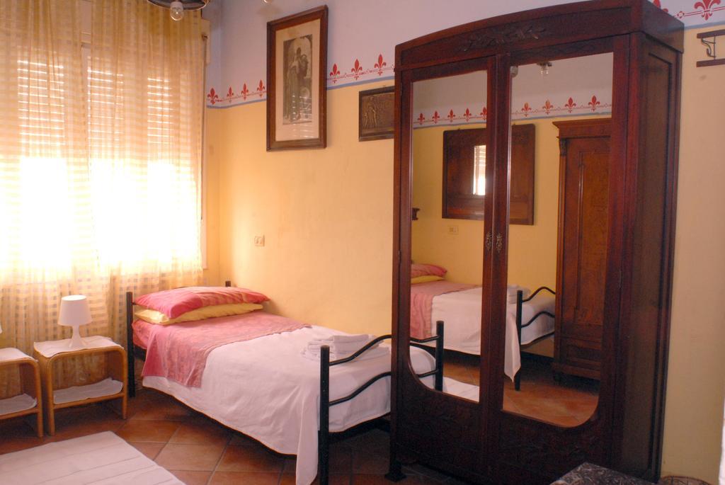 Villa Fiorita มอนฟัลโกเน ห้อง รูปภาพ